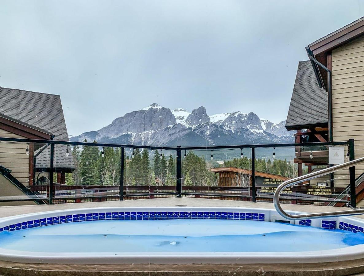 Revel Guest House - The Place For Merriment Canmore Buitenkant foto